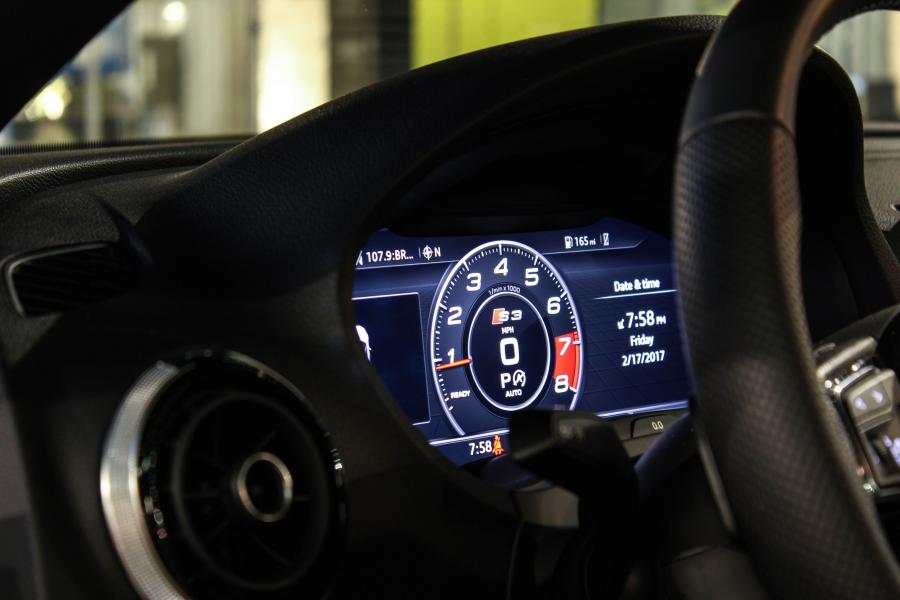 Панель приборов Audi S3 Sedan (8V) 2016 года  (NA) (фото 35 из 40)